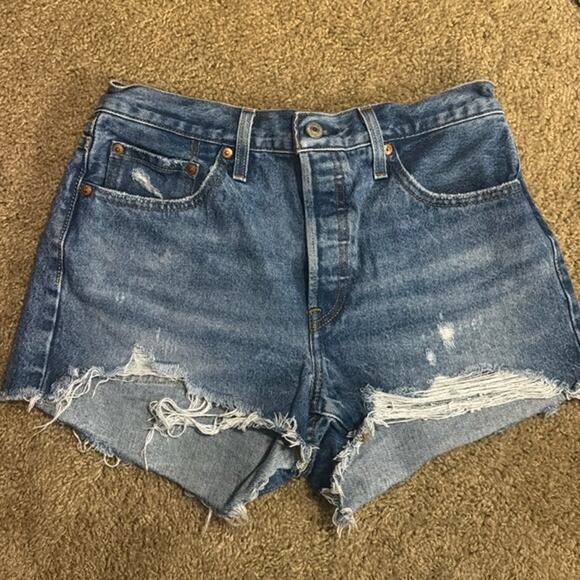 Levi’s Premium Distressed High Rise Denim Shorts W28 - Picture 2 of 7